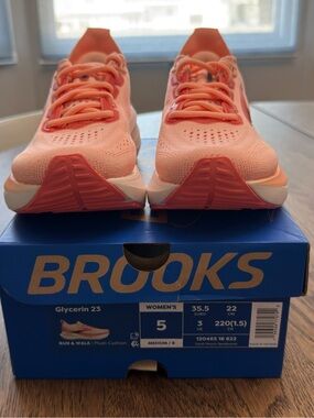 Brooks Glycerin 23 WMNS size 5  "Coral / Peach / Spellbound"